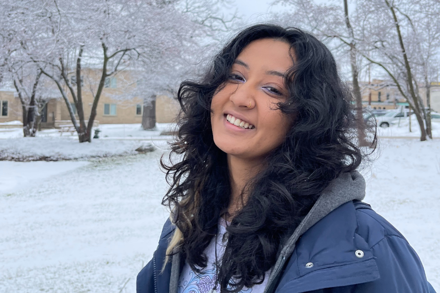 Tee smiling in the snow